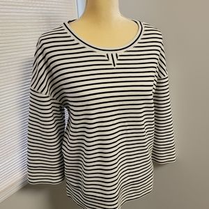 Lou & Grey Size Medium White With Black Stripes Top Soft Stretch 3/4 Sleeve